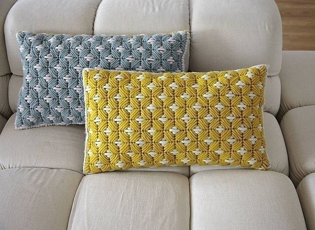 Подушка Silai Yellow - White 60x35