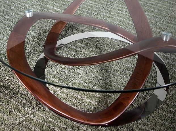 Круглый журнальный столик из стекла и массива ореха CT20050